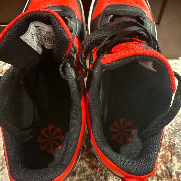 *PRE-OWNED* Nike Size 6Y Court Borough Low Recraft GS Black University Red - Picture 6 of 8